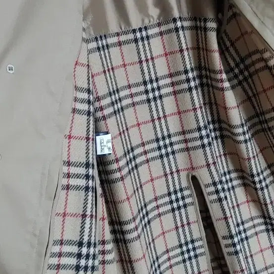 [BUNJANG] Burberry Trench Coat (Size 100-105) / 새제품급 정품)버버리 트렌치 코트(100~105)