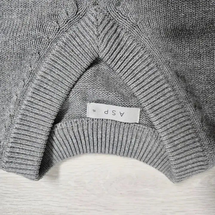 [BUNJANG] Aespa Cotton V-Neck Knit (Gray, XL) / 애습 코튼브이넥 니트 그레이 xl