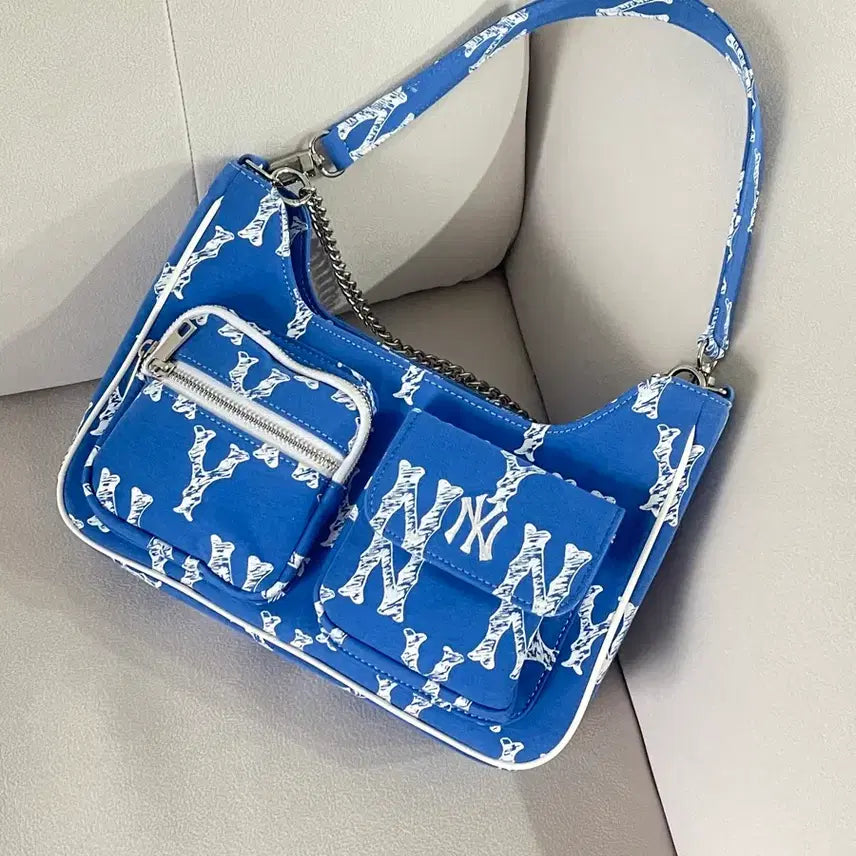 [BUNJANG] Keliz MLB Blue Pattern New Hobo Bag Shoulder Bag / 켈리즈) MLB 블루 패턴 뉴호보백 숄더백