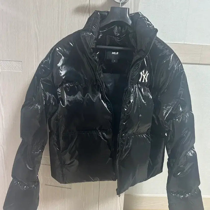 [BUNJANG] MLB Padded Jacket / mlb 숏패딩 (거의 새것)