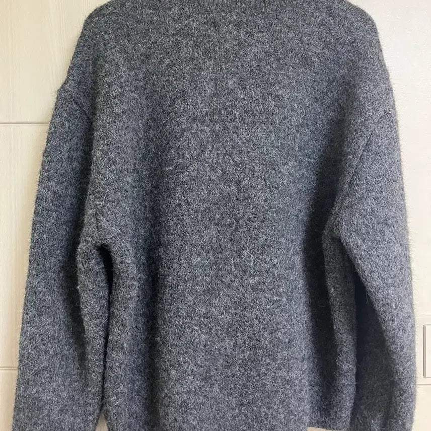[BUNJANG] Cignature Chaewon I LOVE CT Charcoal Wool Blend Knit / 씨타 I LOVE CT 차콜 울 혼방 니트