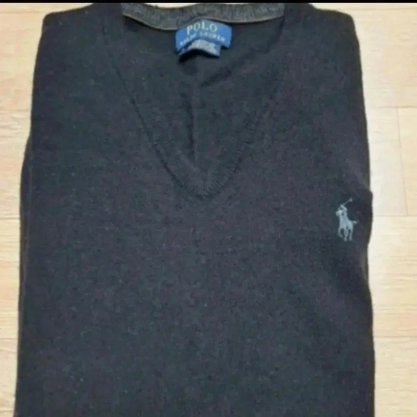 [BUNJANG] Polo V-Neck Knit Sweater / 폴로 브이넥 니트