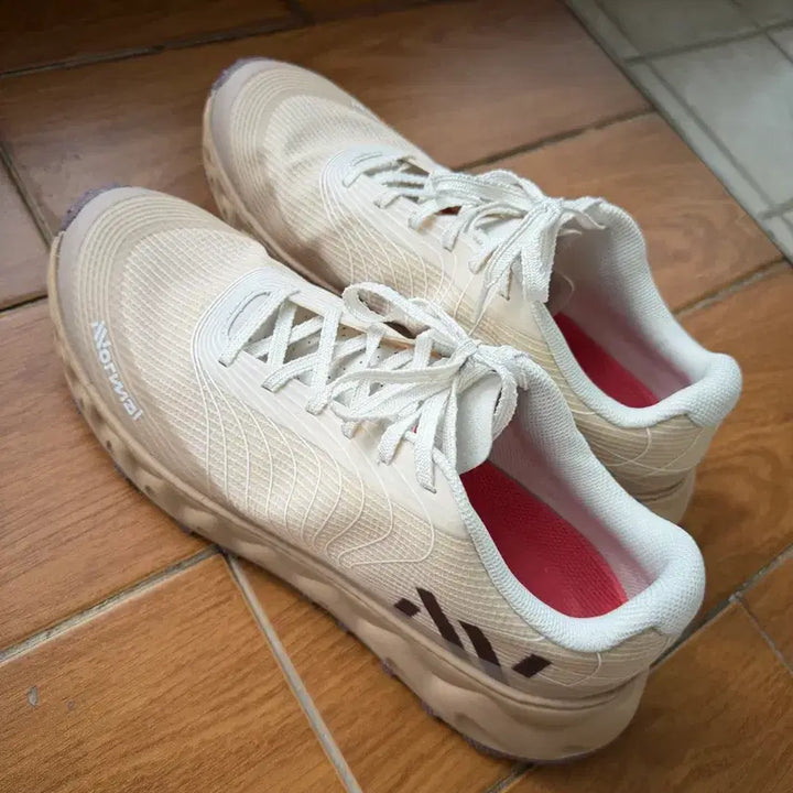 [BUNJANG] Normal Tomir 02 Beige UK 11 Sneakers / 노말 토미르 02 베이지 UK 11 290