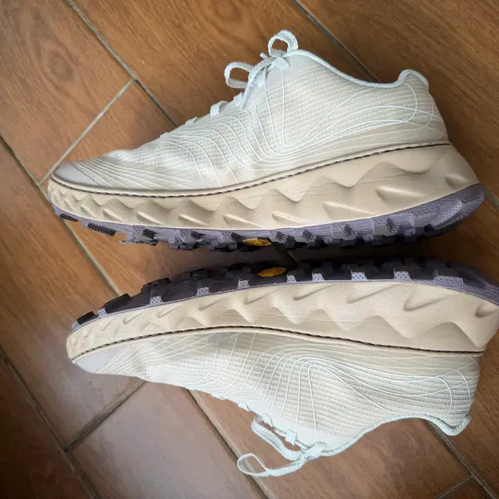 [BUNJANG] Normal Tomir 02 Beige UK 11 Sneakers / 노말 토미르 02 베이지 UK 11 290