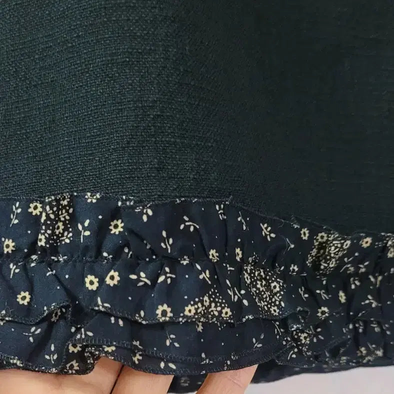 [BUNJANG] Moschino Tweed Frill Skirt / 모스키노 프릴 트위드 스커트