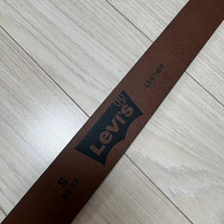 [BUNJANG] Levi's Belt 30/32 / 리바이스벨트 30/32 (새상품)
