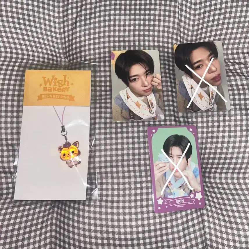 [BUNJANG] StayC Sumin Resin Keyring + POB Photocard Bundle Set / 시오닝 레진키링, 특전 포카 일괄 양도