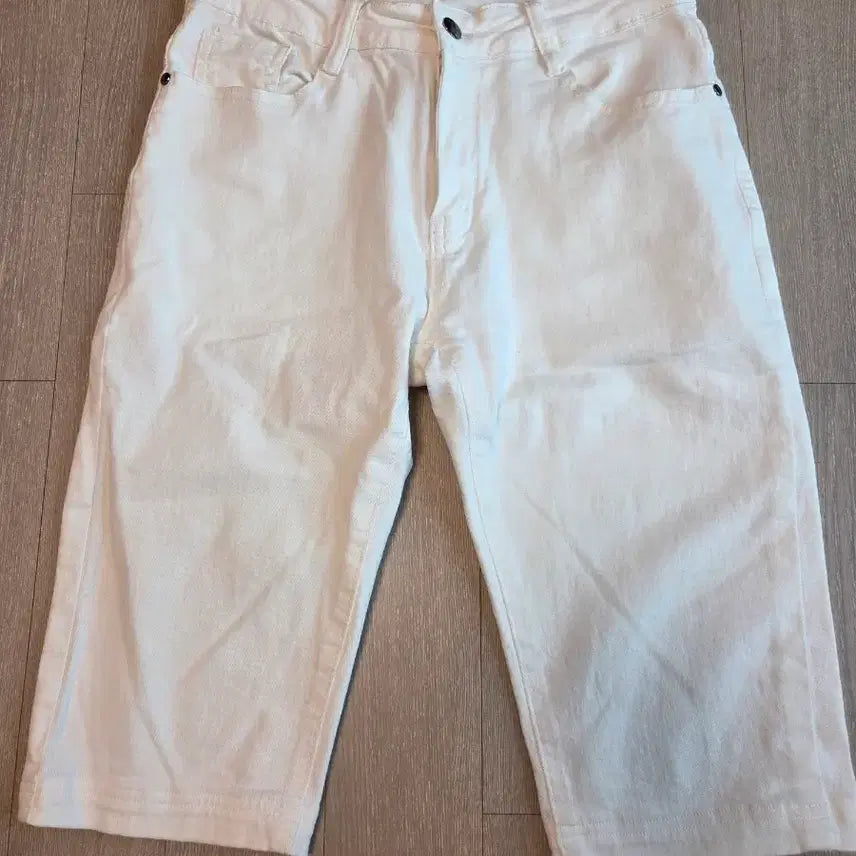 [BUNJANG] BTS White Denim Shorts / 아미 화이트 데님 반바지 5부