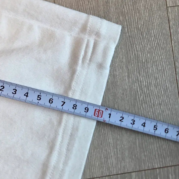 [BUNJANG] BTS White Denim Shorts / 아미 화이트 데님 반바지 5부