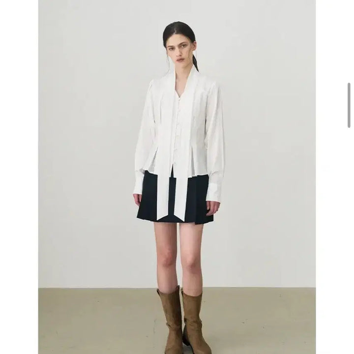 [BUNJANG] Drawfit V-Neck Tie Blouse / 드로우핏 턱 브이넥 타이 블라우스 s사이즈