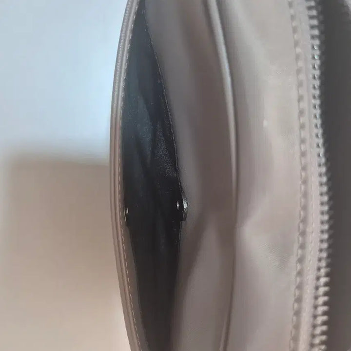 [BUNJANG] TANDY Beige City Crossbody Bag / 딱 1번 사용한 거의 새 제품. TANDY 탠디 베이지 시티 크로스백