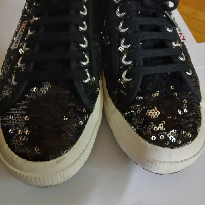 [BUNJANG] Superga Black Sequin Sneakers 250 / 수페르가 블랙 스팽글 운동화 250