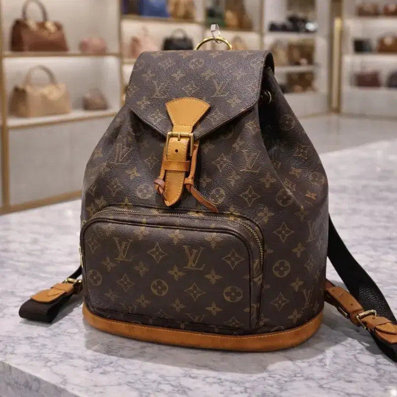 [BUNJANG] Louis Vuitton Monogram Canvas Montsouris GM Backpack / [A급] 루이비통 모노그램 캔버스 몽수리 GM 백팩 판매합니다!!!