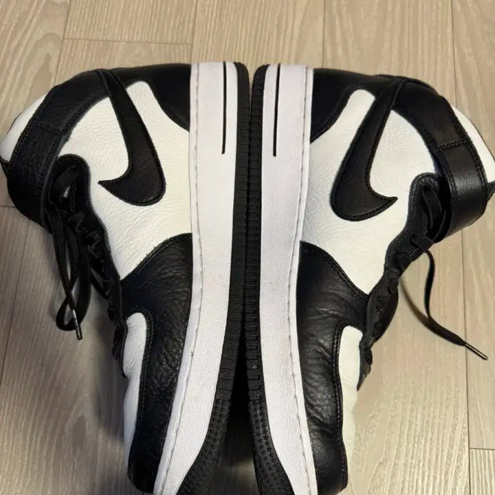 [BUNJANG] Nike Stussy Air Force 1 '07 Mid SP (Size 280) / 나이키 스투시 에어포스1 '07 미드 SP 280