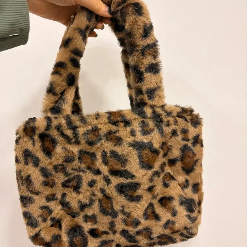 [BUNJANG] Kitty Leopard Mini Bag / 키티 호피 미니백