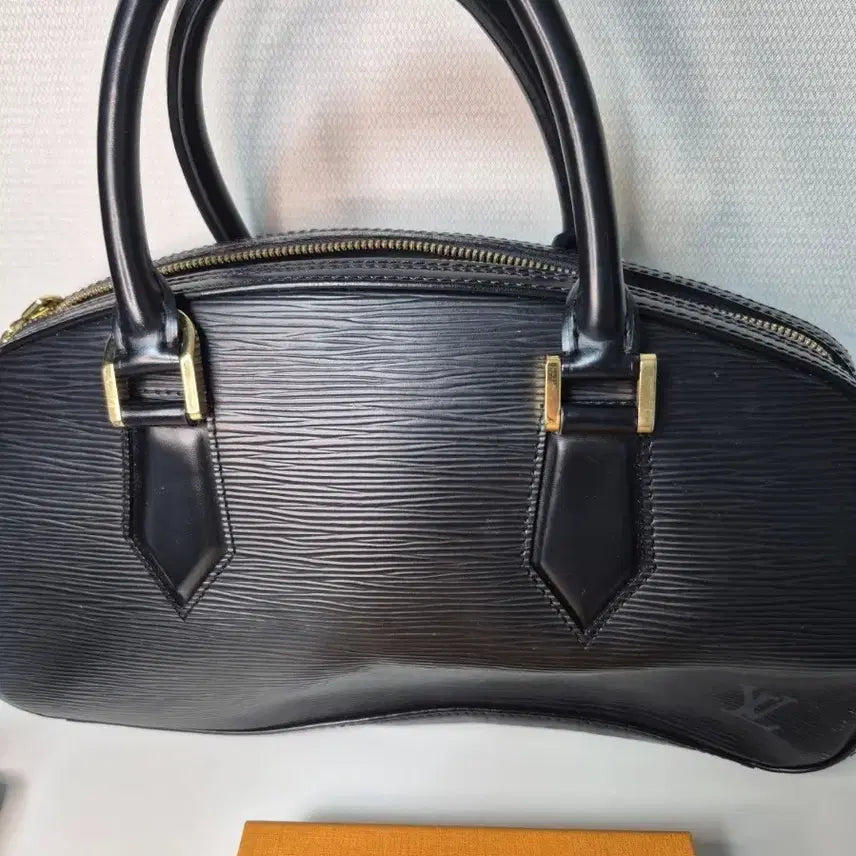 [BUNJANG] Louis Vuitton Jasmin Epi Leather Tote Bag / 루이비통 정품 블랙 에피 에삐 레더 자스민 토트백 싸게 팝니다