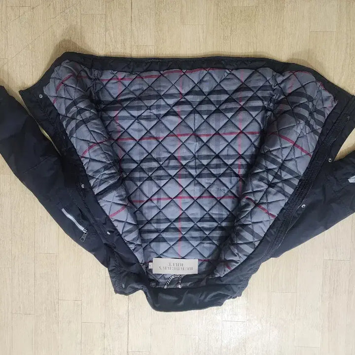 [BUNJANG] Burberry Black Jacket Padded / 버버리 브릿 블랙 자켓 패딩 팝니다.