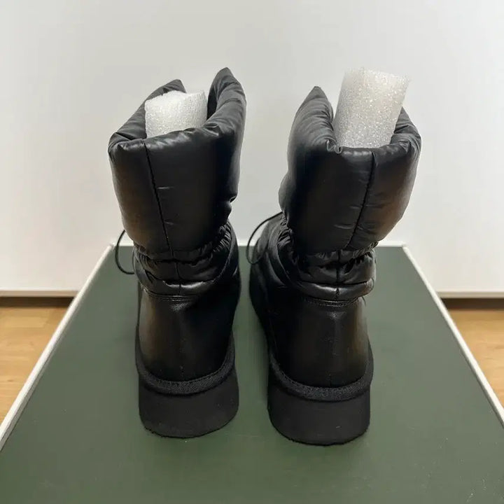 [BUNJANG] Fomerchamel Bowbow Padded Boots 240 Black / 포멜카멜레 보우보우 패딩 부츠 240 블랙