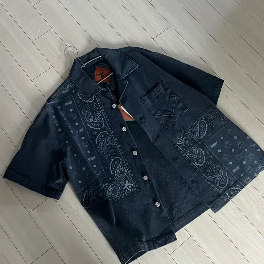 [BUNJANG] MCM x Kasina Paisley Pattern Denim Shirt / MCM x kasina 데님 셔츠