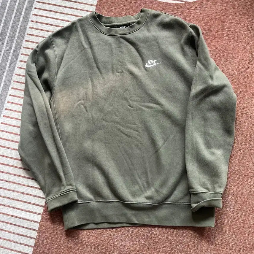 [BUNJANG] Nike Swoosh Sweatshirt Khaki / 나이키 스우시 맨투맨 카키