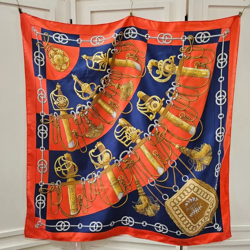 [BUNJANG] Hermes Cliquetis Silk Scarf Carre 90 / 에르메스(Hermes) 실크 빈티지스카프 까레 90