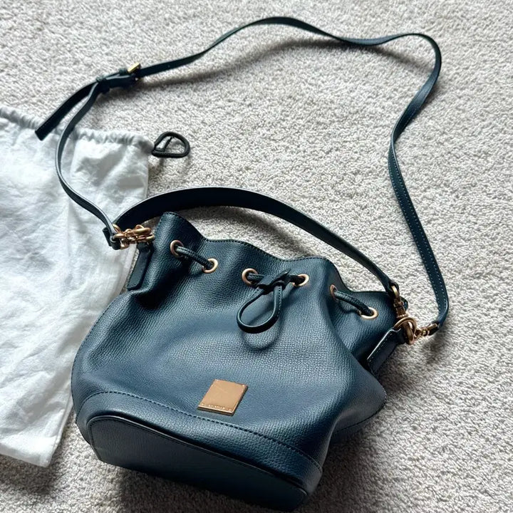 [BUNJANG] COURONNE Leather Crossbody Tote Bag / COURONNE 쿠론 크로스백 토트백 소가죽