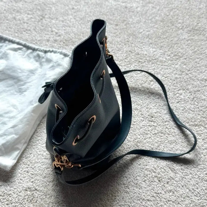[BUNJANG] COURONNE Leather Crossbody Tote Bag / COURONNE 쿠론 크로스백 토트백 소가죽