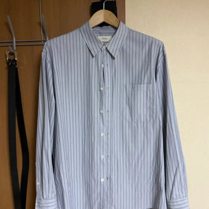 [BUNJANG] Fabrega Lauren Stripe Shirt Sky Blue / [3] 로렌 스트라이프 셔츠 스카이 블루
