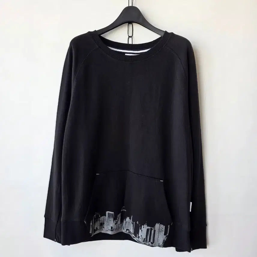 [SOLD OUT] 남녀공용)블랙 무늬 맨투맨 티셔츠/새제품