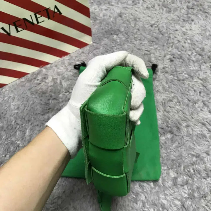 [BUNJANG] Closet Bottega Veneta Mini Cassette Bag - Green / {클로젯}[더스트 구성]보테가베네타 미니 카세트백 그린