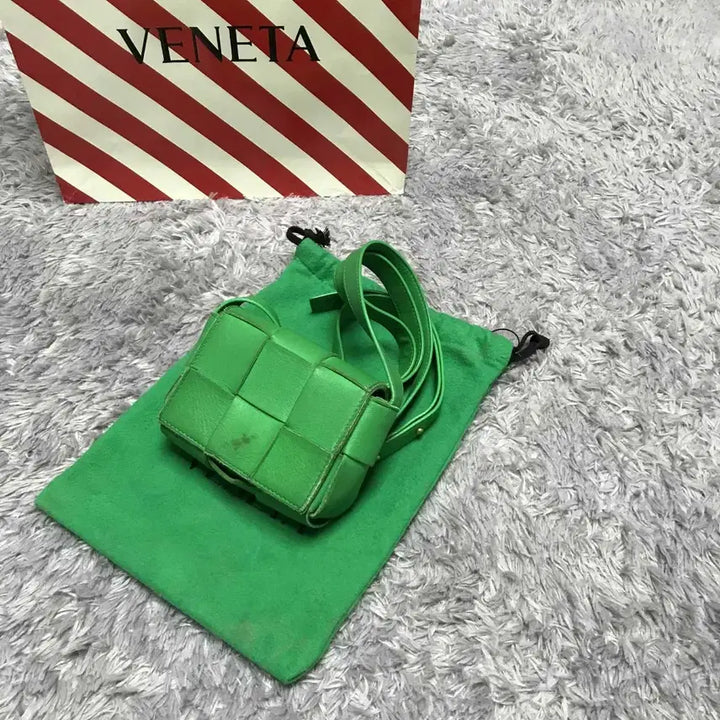 [BUNJANG] Closet Bottega Veneta Mini Cassette Bag - Green / {클로젯}[더스트 구성]보테가베네타 미니 카세트백 그린