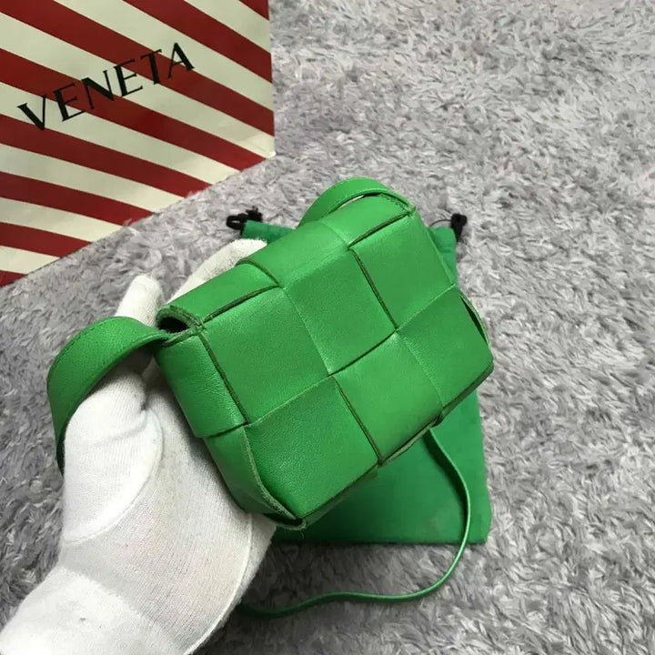 [BUNJANG] Closet Bottega Veneta Mini Cassette Bag - Green / {클로젯}[더스트 구성]보테가베네타 미니 카세트백 그린
