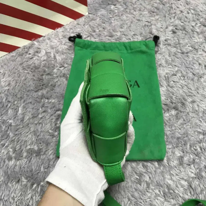 [BUNJANG] Closet Bottega Veneta Mini Cassette Bag - Green / {클로젯}[더스트 구성]보테가베네타 미니 카세트백 그린