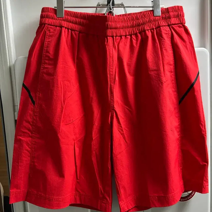 [BUNJANG] Descente Red Shorts M / 새상품급) 데상트 빨간색 반바지 M 30