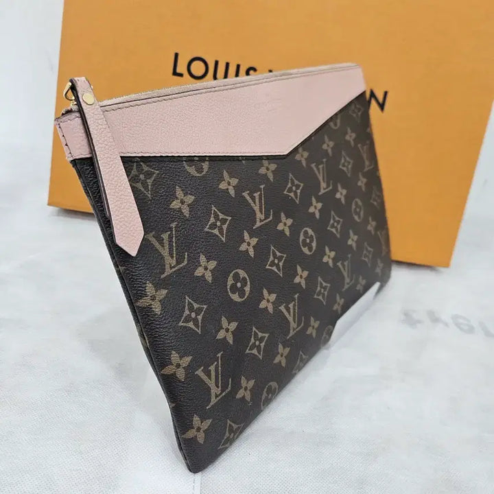 [BUNJANG] Louis Vuitton Monogram Clutch Pink / 루이비통 모노그램 클러치 핑크
