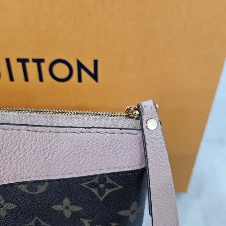 [BUNJANG] Louis Vuitton Monogram Clutch Pink / 루이비통 모노그램 클러치 핑크