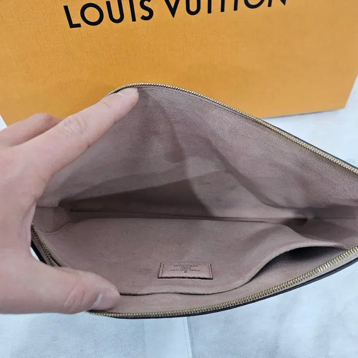 [BUNJANG] Louis Vuitton Monogram Clutch Pink / 루이비통 모노그램 클러치 핑크