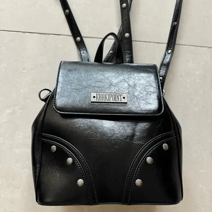 [BUNJANG] Black Backpack / 카키포인트 스터드 블랙 백팩