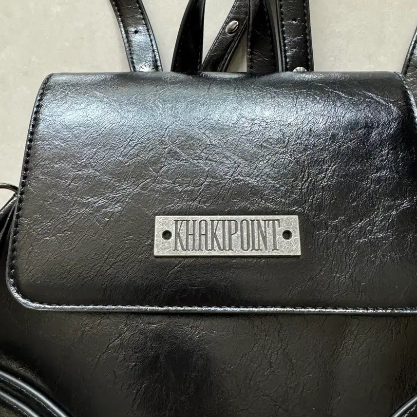 [BUNJANG] Black Backpack / 카키포인트 스터드 블랙 백팩