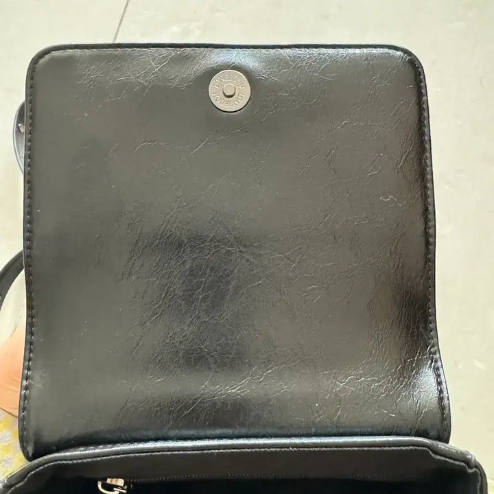 [BUNJANG] Black Backpack / 카키포인트 스터드 블랙 백팩