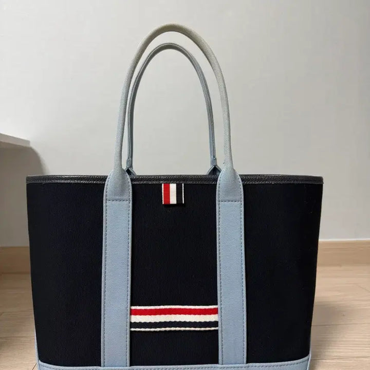 [SOLD OUT] 톰브라운 캔버스 인터락 스몰 토트백
