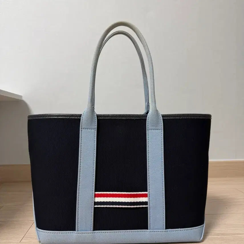[SOLD OUT] 톰브라운 캔버스 인터락 스몰 토트백
