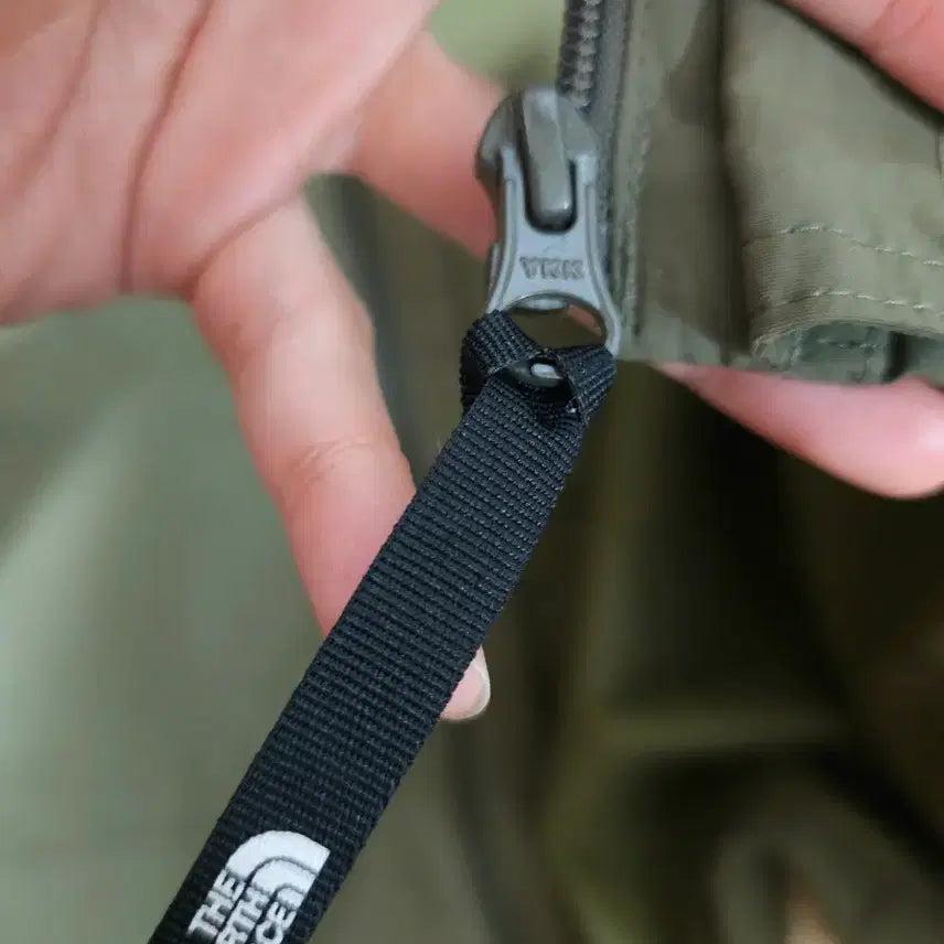 [BUNJANG] The North Face Mountain Windbreaker Jacket - Khaki Olive / [XL]23SS 노스페이스 고 마운틴 바람막이 자켓 105