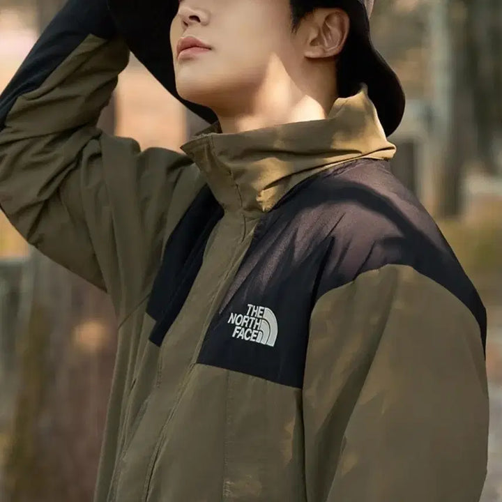 [BUNJANG] The North Face Mountain Windbreaker Jacket - Khaki Olive / [XL]23SS 노스페이스 고 마운틴 바람막이 자켓 105