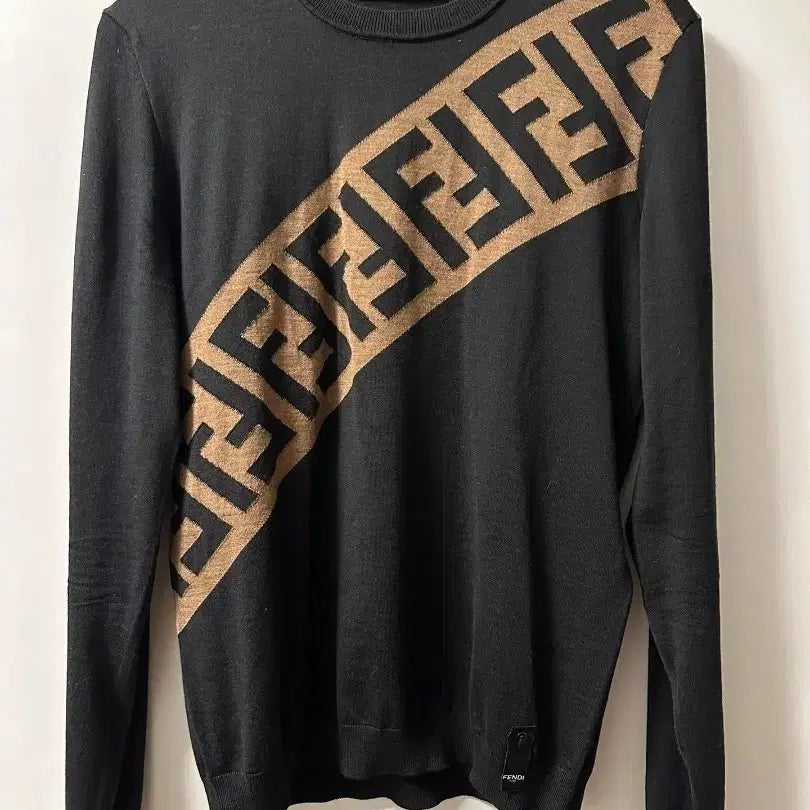 [BUNJANG] Fendi FF Logo Wool Knit Sweater / 새상품 급 (정품) 펜디 FF 사선 로고 울 니트 스웨터