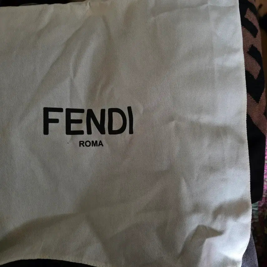 [BUNJANG] Fendi FF Logo Wool Knit Sweater / 새상품 급 (정품) 펜디 FF 사선 로고 울 니트 스웨터