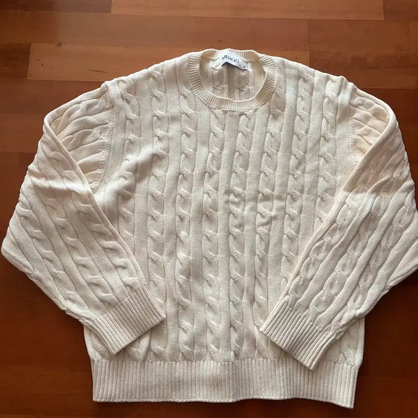 [BUNJANG] Mergo Cotton Round Neck Cable Knit / 메르고 코튼 라운드 넥 케이블 니트 m