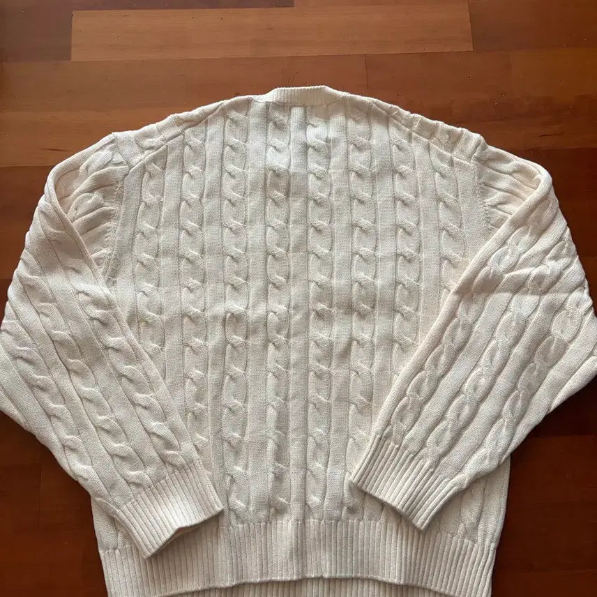 [BUNJANG] Mergo Cotton Round Neck Cable Knit / 메르고 코튼 라운드 넥 케이블 니트 m