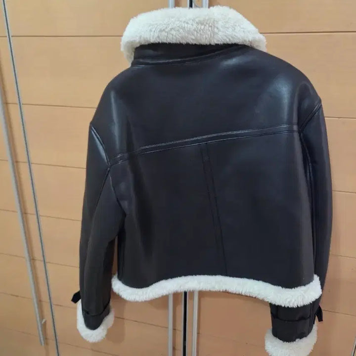 [BUNJANG] Leather Mustang Jacket / 레더리 무스탕
