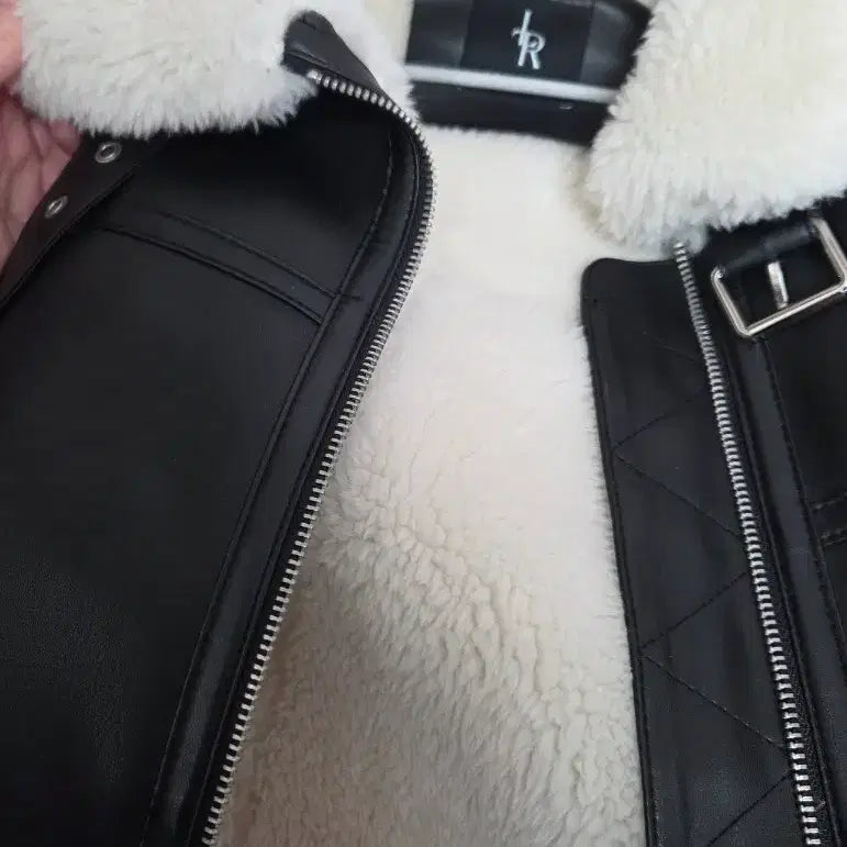 [BUNJANG] Leather Mustang Jacket / 레더리 무스탕